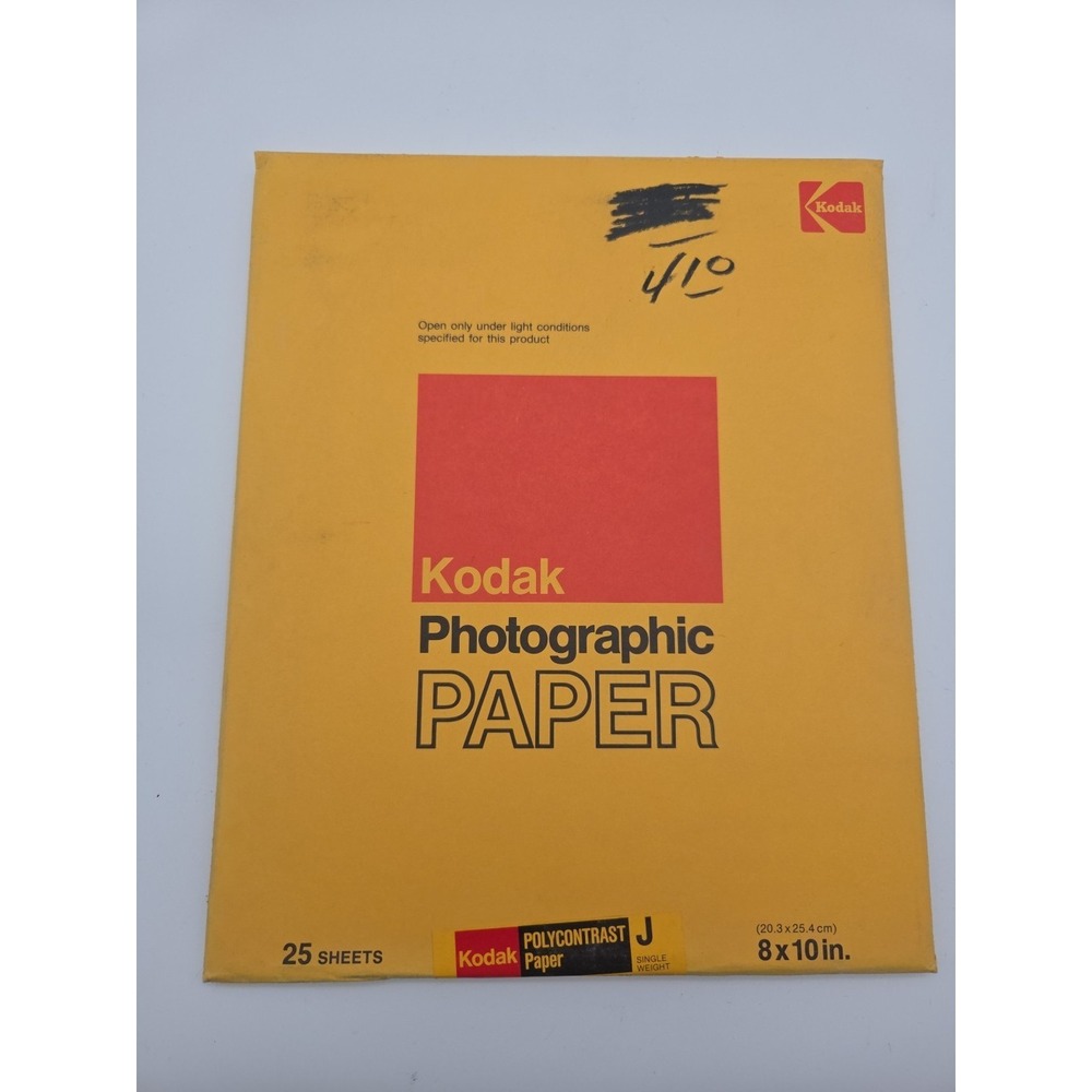 Kodak Polycontrast J Paper 8x10 Glossy Sheet Sealed pkg. Of 25, Expired 09/74